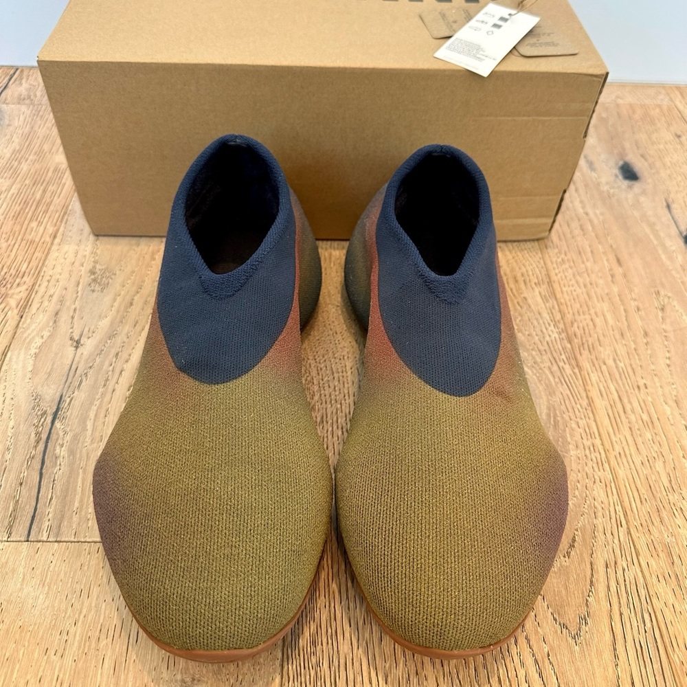 Yeezy Knit Runner